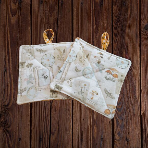 Handmade Potholder, Set of 2, Reversible Gold Floral and Cottage Quilted Hot Pad - Picture 6 of 7